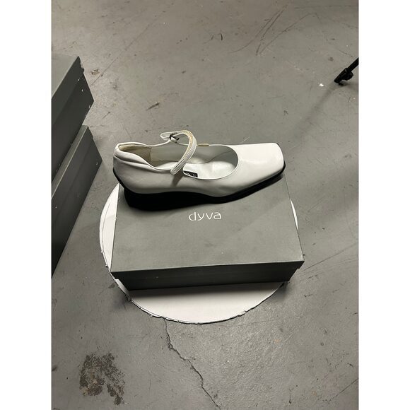 Dyva‎ Square Toe Leather Mary Jane Wedges 99 - Picture 1 of 9